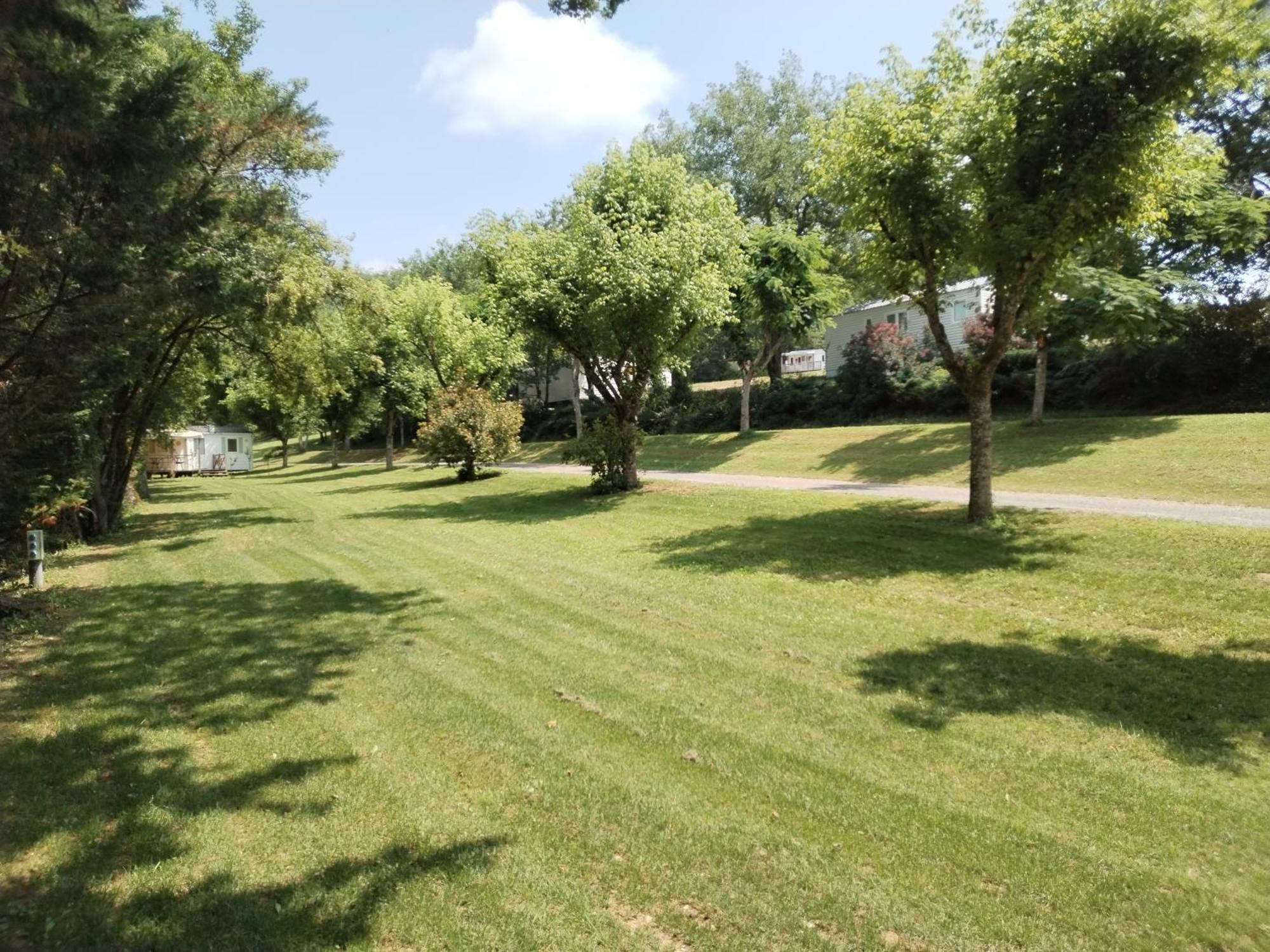Camping Nature Le Valenty Mobil-Home-Dordogne Panoramique Clim Piscine Soturac 外观 照片